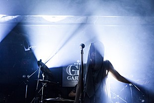 「蟲ふるう夜に 新曲配信＆中性的美女が涙「価値がないと思ってたの」」