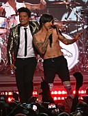 「ブルーノ・マーズ レッチリとの共演も実現した【スーパーボウル】で記録更新」1枚目/1