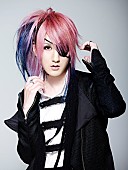 「Yuh(Guitar)」6枚目/9