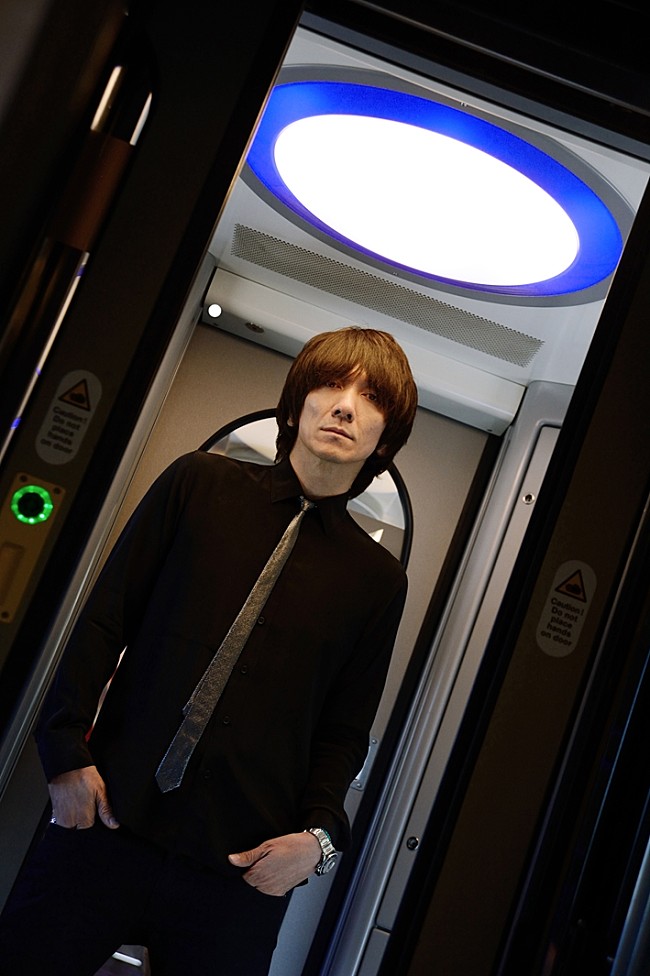 「吉井和哉がFM802の開局25周スペシャルプログラム「YOUR RADIO 802」のDJを担当」1枚目/1