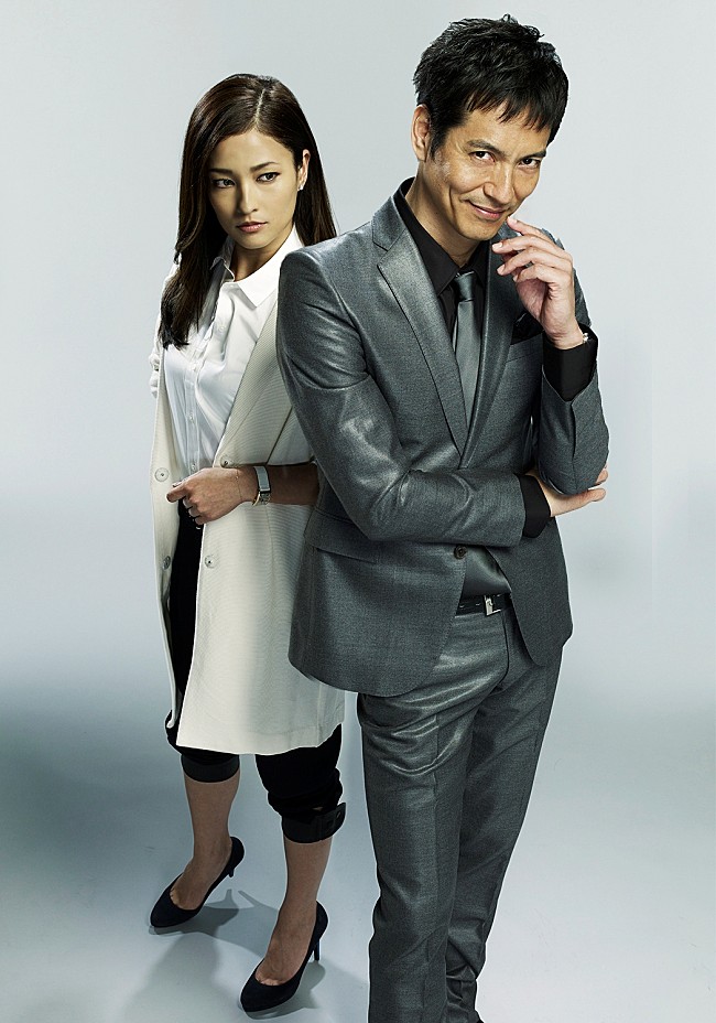 「コブクロ ブラック企業の社長兼大学生が主人公の異色ドラマに曲提供」1枚目/1