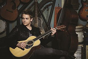 「ハンター・ヘイズ、24時間コンサート・マラソンでギネスに挑戦」