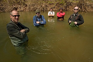 「ジョン・マッケンタイア来日間近！　トータス、ザ・シー・アンド・ケイクの作品が一挙再発」