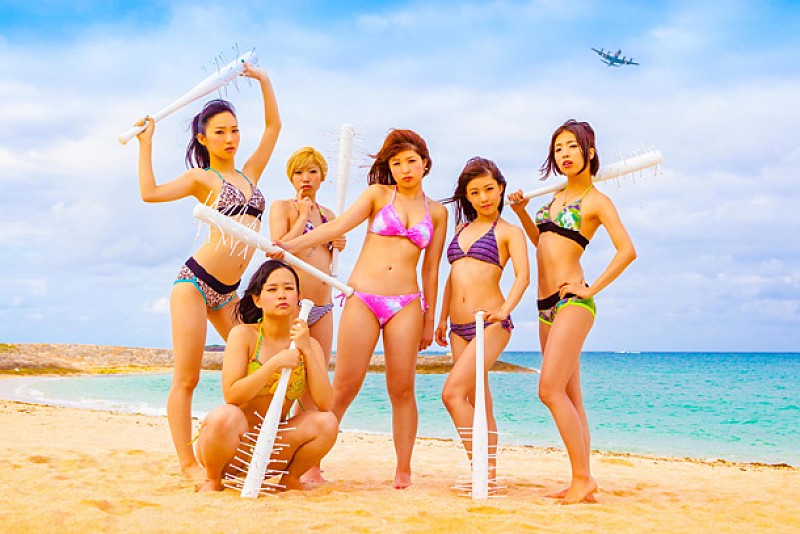 BiS ラストシングルの写真＆MV公開 全編沖縄撮影の“ビキニ姿”