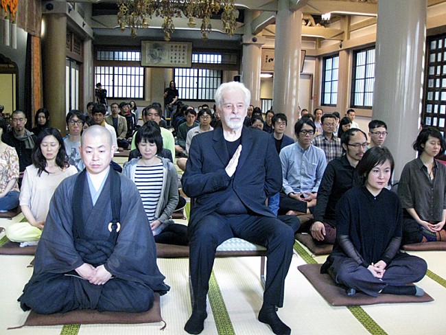 「巨匠ホドロフスキーが100人のファンとの坐禅会で説く　「金は物を持つためではなく、自らの魂をより豊かにするもの」」1枚目/1