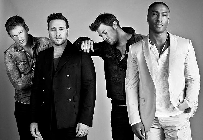 BLUE　約10年ぶりの最新作を携えたプレミアム・ライヴを東京で開催