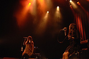 「阿部真央 Aimerとの衝撃デュエットに鳥肌「大好きだから、私！」」