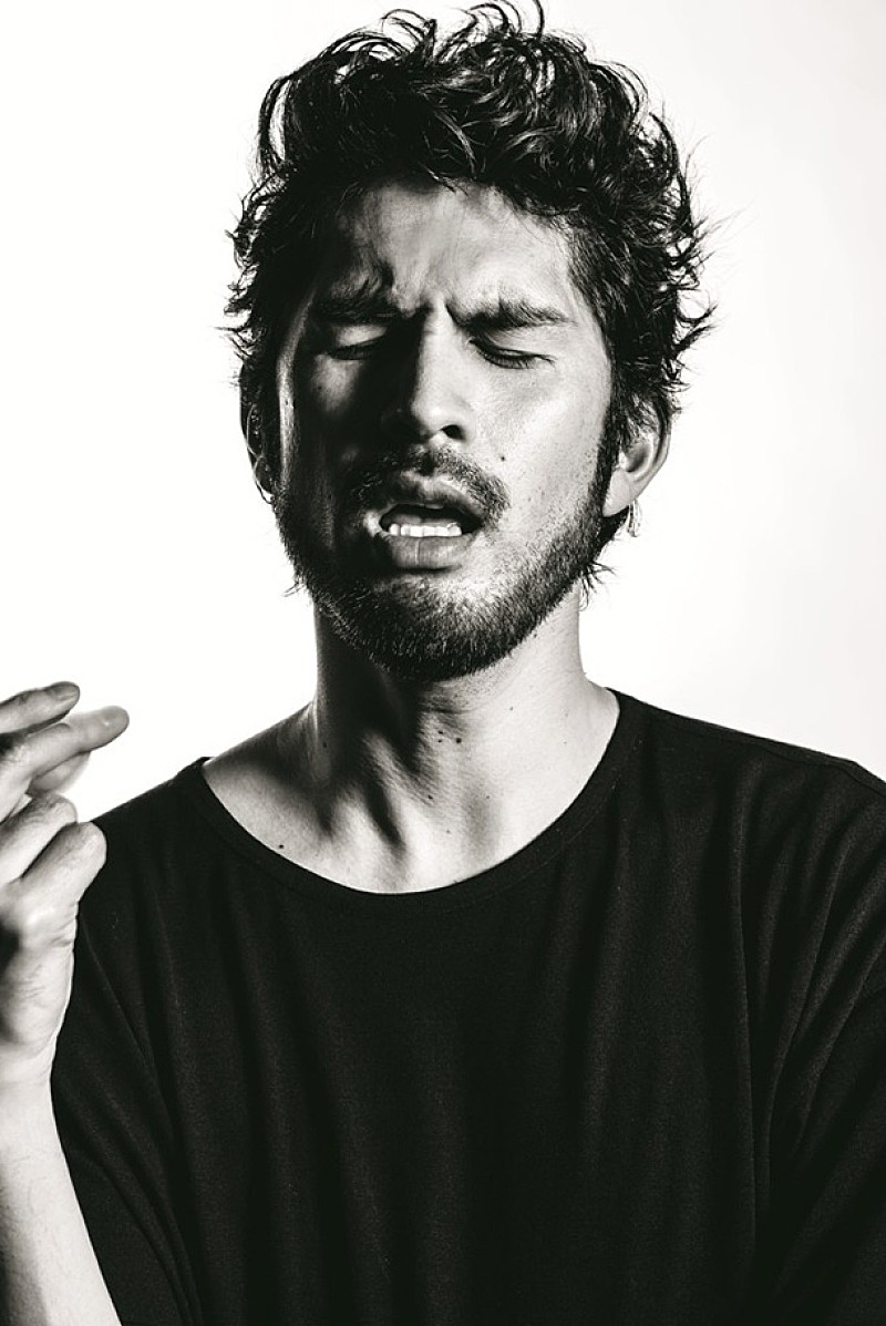 平井堅 コンセプトカバー集から「切手のないおくりもの」のMV公開