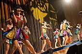 「Cheeky Parade お笑い芸人らとコラボステージで新たな才能開花？」1枚目/8