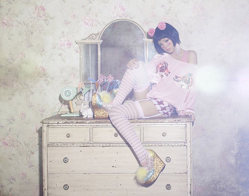 「ハナエ×乃木坂46生駒里奈 カワイイ“MILK”双子コーデの映像公開」1枚目/1