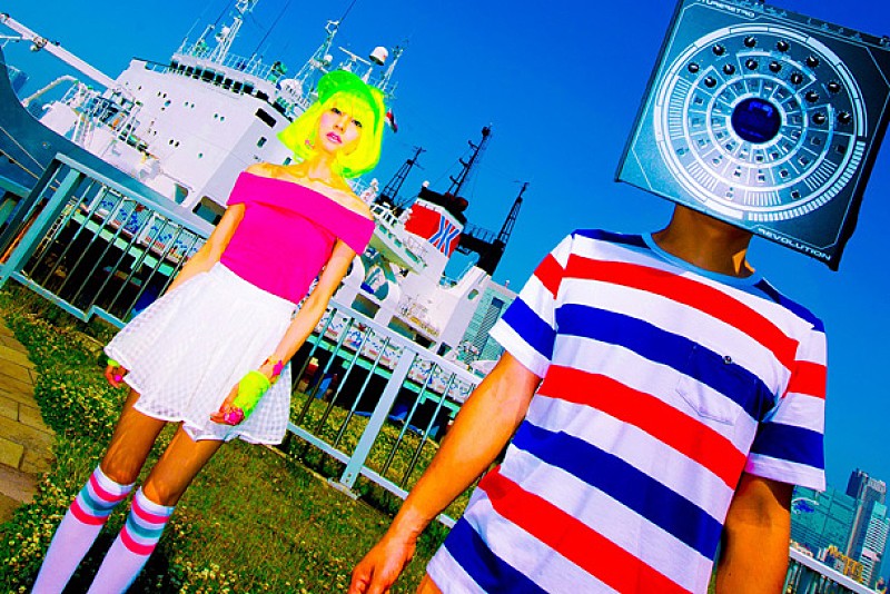 「0.8秒と衝撃。」2枚目/3