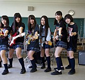 「総視聴者数80万超の現役女子高生“井上苑子”MVにVictory友情出演」1枚目/5