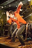 「「ライバル」でおなじみのダンスもキレッキレの松尾よういちろう（vo）」52枚目/63