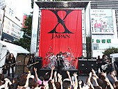 X JAPAN「X JAPAN 事前告知なしでストリートライブ敢行＆新曲MV撮影も」1枚目/5