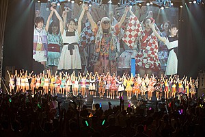 DJ KOO（TRF）SUPER☆GiRLS/Cheeky Parade/GEMら78人のアイドルと熱狂