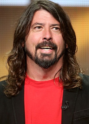 「デイヴ・グロール、父を亡くした数日後に娘が誕生」