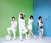 「赤い公園 新曲ビデオに悩めるイマドキ女子総勢38名が出演」1枚目/2