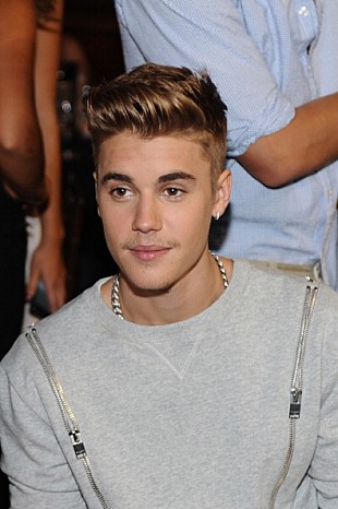 「J・ビーバーがパパラッチを非難“ダイアナ妃の死から学ぶべき”」