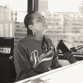 「アリシア・キーズ、祈りを込めた新曲公開＆ファレルやマドンナ参加のキャンペーンもスタート」1枚目/3