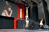 「藍井エイル×春奈るな 仲良し2人が札幌でClariSの人気曲をサプライズ歌唱」1枚目/10