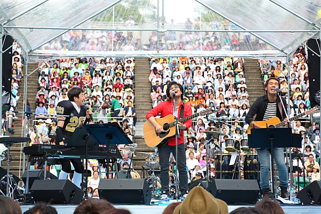 「靭公園で開催された、大人のための音楽祭「風のハミング」笑顔の余韻が残るライブレポート」1枚目/10