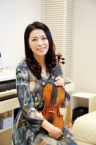 「川井郁子による書き下ろしが、番組の新テーマソングに決定」