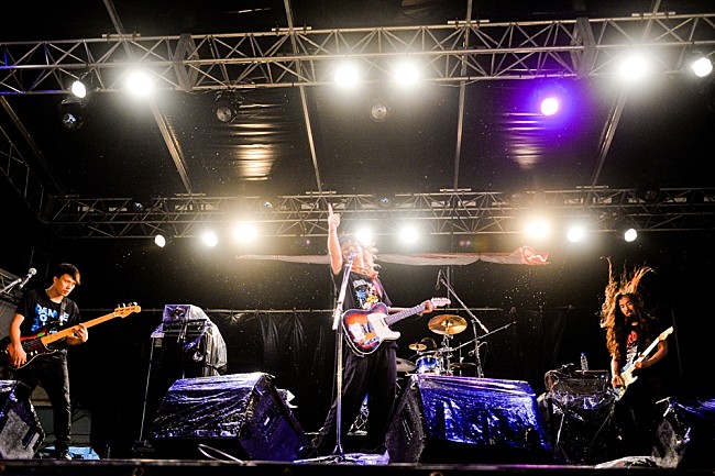 「アルカラ」2枚目/6