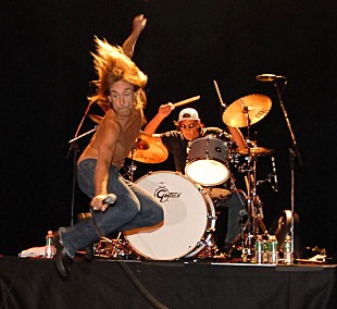 「イギー・ポップ U2とアップルの無料配布戦略に持論」