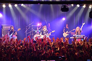 「Silent Siren 初の武道館公演へ向け、満員の横浜ベイホールからツアー開始」