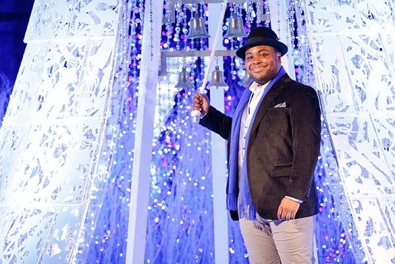 「クリス・ハート イルミネーション点灯式で山下達郎、ドリカムの名曲熱唱」1枚目/4