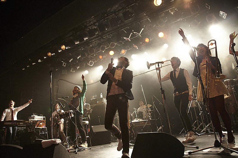 「奇妙礼太郎トラベルスイング楽団
」5枚目/23