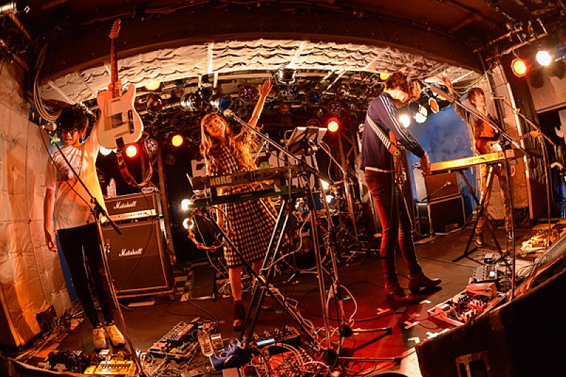 「Czecho No Republic」2枚目/36