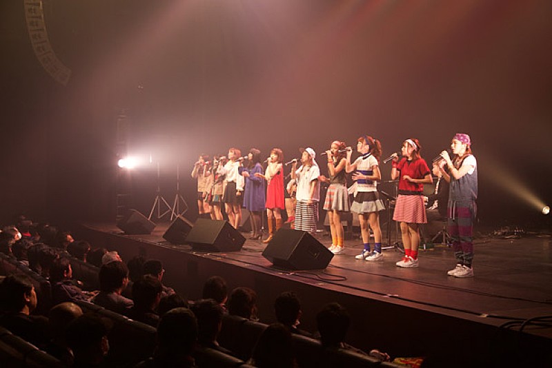 女子大生2人組ユニット はちみつ。川嶋あいやプールイ等先輩と競演