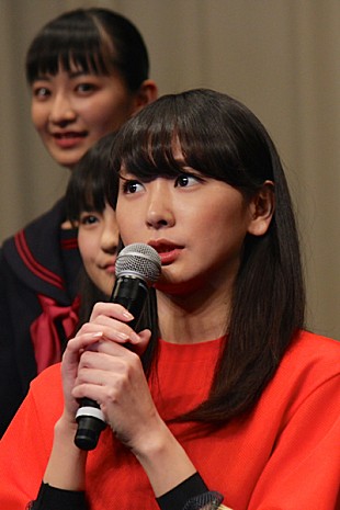 「新垣結衣 映画『くちびるに歌を』完成イベントに登場、初見の感想は「気持ち良かったです」」