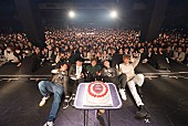 Da-iCE「Da-iCE FCイベント開催 「Da-iCE（ダイス）の6面はファンだから、みんなも4周年おめでとう」」1枚目/9
