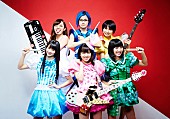 「Gacharic Spin 待望のメジャーSg「赤裸ライアー」/ガチャガチャダンサーズ「溶けないCANDY」両MV公開」1枚目/5