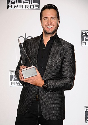 「ルーク・ブライアンが孤児となった甥を家族に迎えていた」