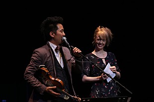 「Kishi Bashi 初ビルボードライブ公演で観客を魅了、人気朝ドラ出演シャーロット・ケイト・フォックスが飛び入り」