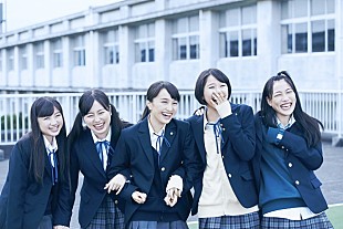 「ももクロZ主演映画『幕が上がる』　早くも興行収入1億円を突破」