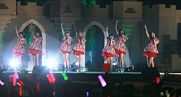 Berryz工房/Berryz工房ラストコンサート2015 Berryz工房行… Berryz工房 感涙のラストライブ 11年の軌跡を“大切な宝物”として全ての
