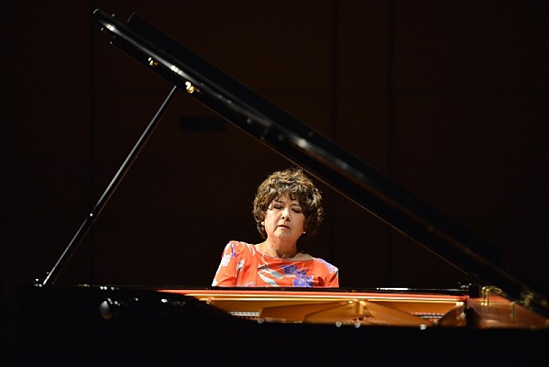 ピアニスト中村紘子が約1ヶ月半ぶりにステージに復帰