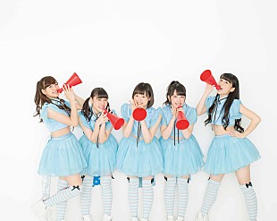 「3/18 メジャーデビューする可愛い正義の味方ウルトラガール 街頭握手1万人への挑戦見事達成「アイドルやってて一番ツラかった」」