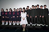 「アンジェラ・アキ 映画『くちびるに歌を』新垣結衣と合唱部キャストに手紙サプライズ」1枚目/2