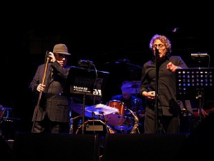 「ヴァン・モリソン【ティーンエイジ・キャンサー・トラスト】新作リリース記念ライブレポート、ロジャー・ダルトリーらと共演も実現」