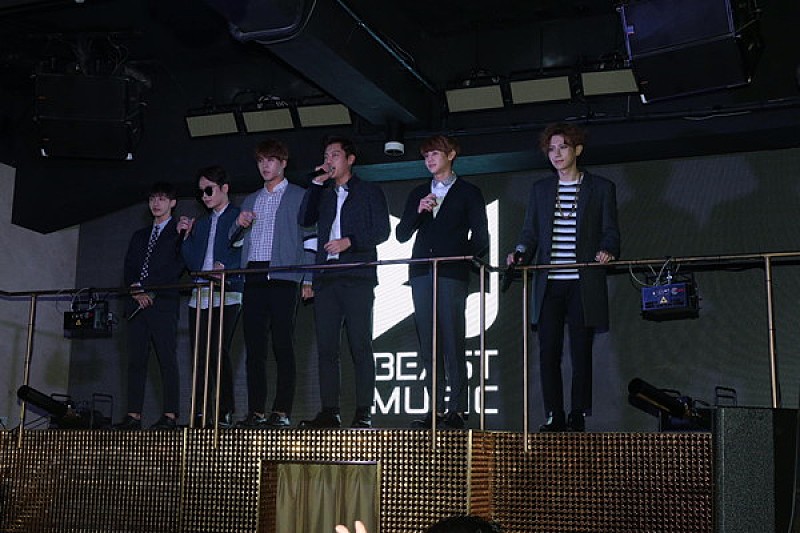 「3月16日に行なわれたファン300名が参加したリリックビデオ撮影会での写真03」4枚目/4