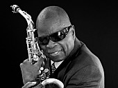 「メイシオ・パーカー、7月に宮崎の野外フェス【UMK SEAGAIA JamNight2015】に出演決定」1枚目/2