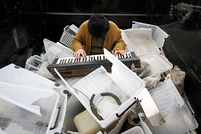 「【FUJI ROCK FESTIVAL &#039;15】第8弾ラインアップ発表、ジム・オルーク、電撃ネットワーク、シナロケら計9組が決定」1枚目/3