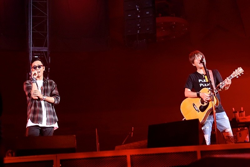 コブクロ「コブクロ史上過去最大規模【KOBUKURO LIVE TOUR 2015 “奇跡”】がスタート」1枚目/3