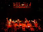 「カシオペアのスキルフルな演奏を間近で体感するという“アソビ”　4/26、ビルボードライブ東京公演レポート公開！」1枚目/8