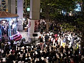 「都心の夜空にハレルヤが響き渡る、LFJ2015いよいよ開幕」1枚目/4